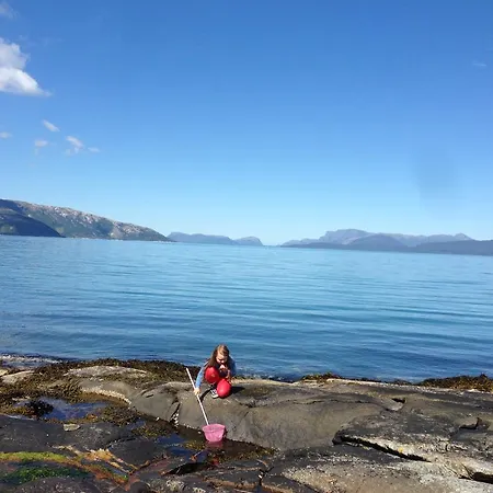 Brekkestranda Fjordhotel ホテル