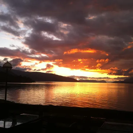 ホテル Brekkestranda Fjordhotel 3*