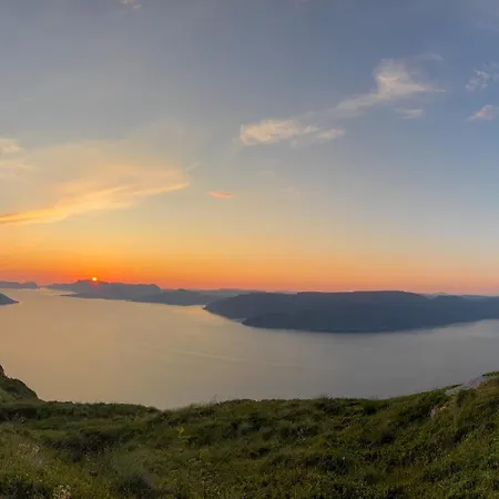 Brekkestranda Fjordhotel ホテル
