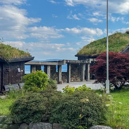 Hotell Brekkestranda Fjordhotel 3*