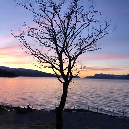 Brekkestranda Fjordhotel ホテル Brekke