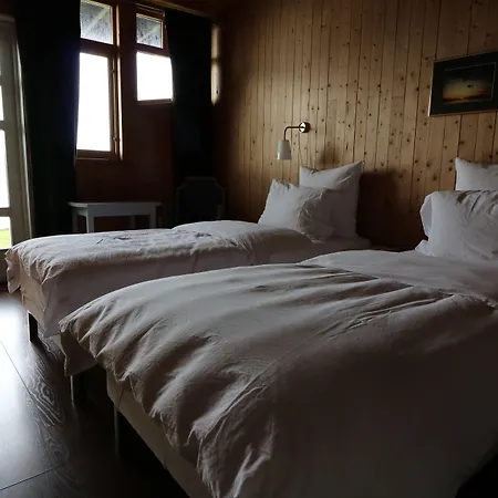 ホテル Brekkestranda Fjordhotel