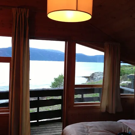 ホテル Brekkestranda Fjordhotel