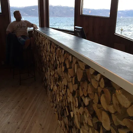 ホテル Brekkestranda Fjordhotel 3*