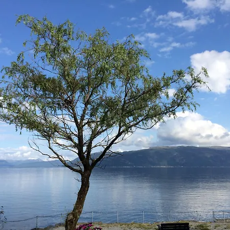 Brekkestranda Fjordhotel