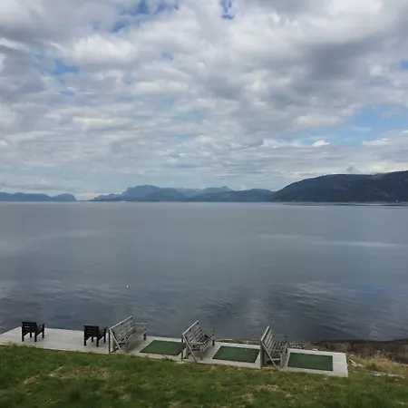 Brekkestranda Fjordhotel Brekke
