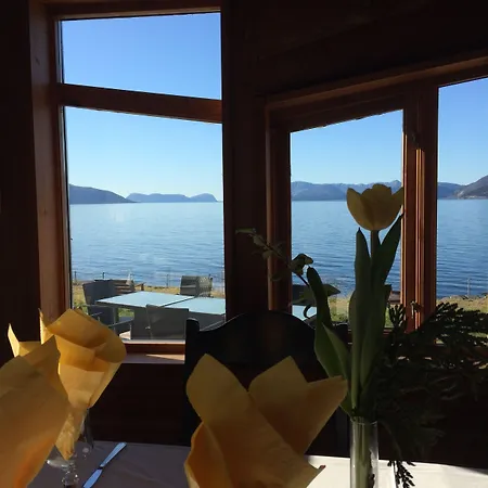 Brekkestranda Fjordhotel Brekke