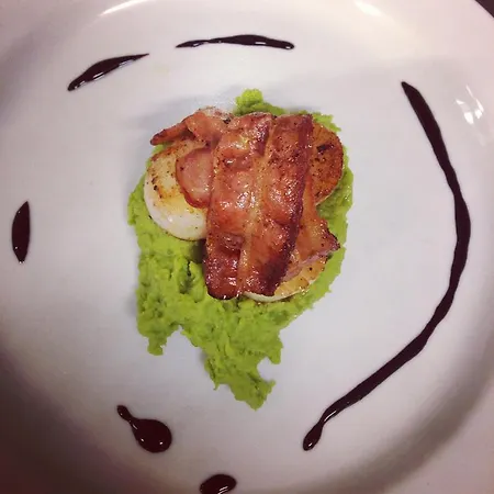 ホテル Brekkestranda Fjordhotel