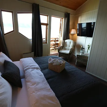 ホテル Brekkestranda Fjordhotel 3*