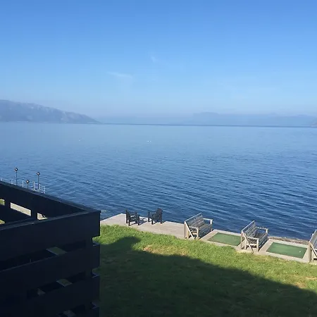 Brekkestranda Fjordhotel ホテル