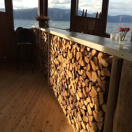 Brekkestranda Fjordhotel 3* Brekke