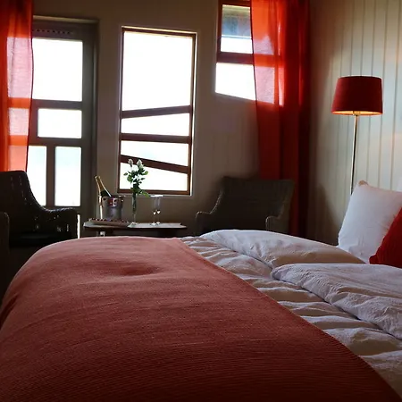 Brekkestranda Fjordhotel 3*