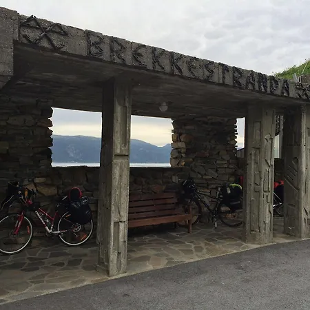 Brekkestranda Fjordhotel ホテル Brekke