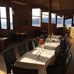 Hotell Brekkestranda Fjordhotel