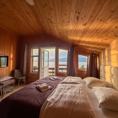 Hotell Brekkestranda Fjordhotel