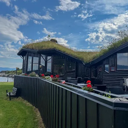Hotell Brekkestranda Fjordhotel