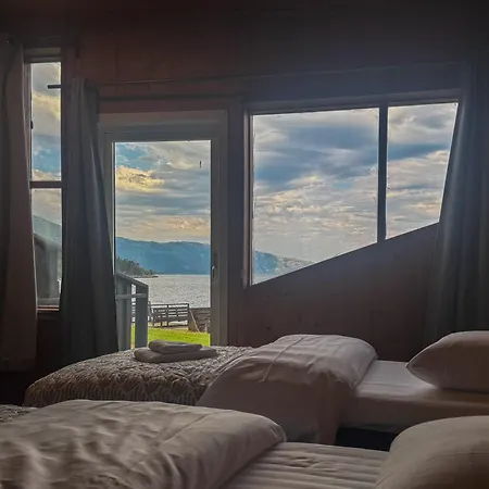 Hotell Brekkestranda Fjordhotel 3*